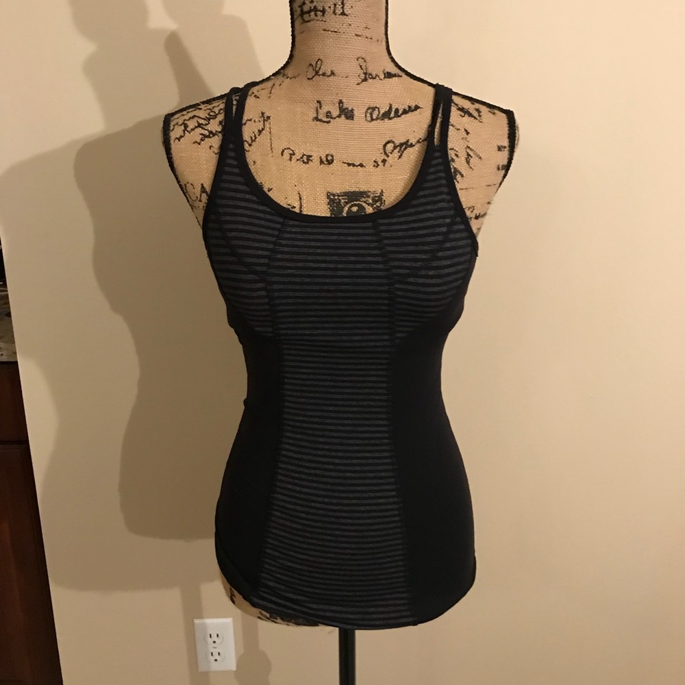 Athletic tank top